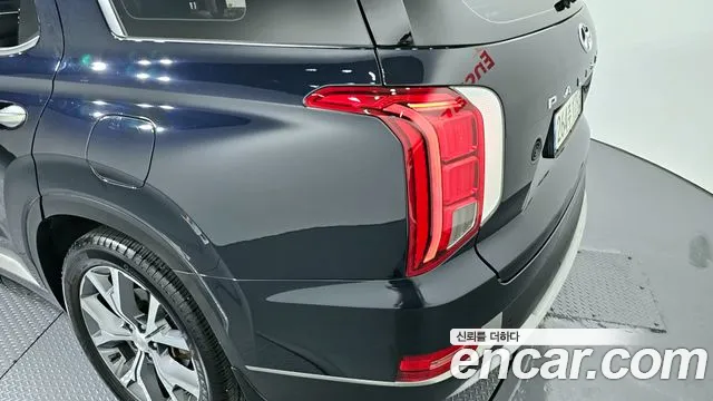Hyundai Palisade Palisade Дизель 2.2 2WD — Фото автомобиля 20