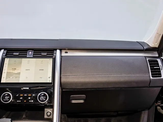 Land Rover Discovery — Фото автомобиля 19