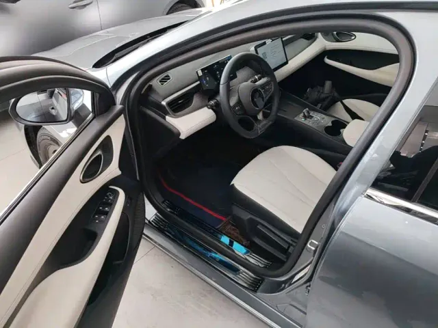 BYD Seal 05 DM-i — Фото автомобиля 15