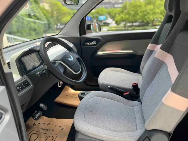 Wuling Hongguang Mini EV — Фото автомобиля 18