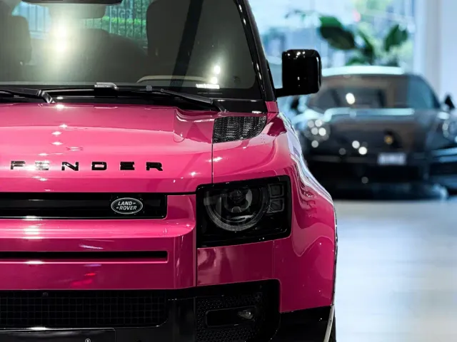 Land Rover Defender — Фото автомобиля 3