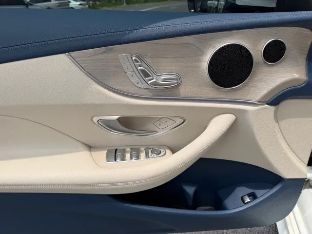 Mercedes-Benz E-Class — Фото автомобиля 7
