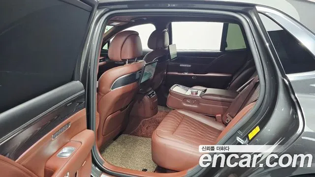 Genesis G90 — Фото автомобиля 20