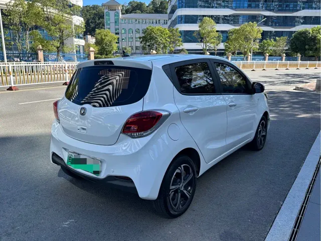 Changan Benben E-Star — Фото автомобиля 5