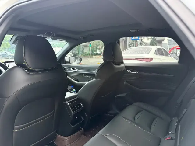 Geely Xingrui — Фото автомобиля 13