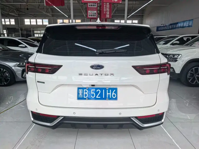 Ford Lingrui — Фото автомобиля 4