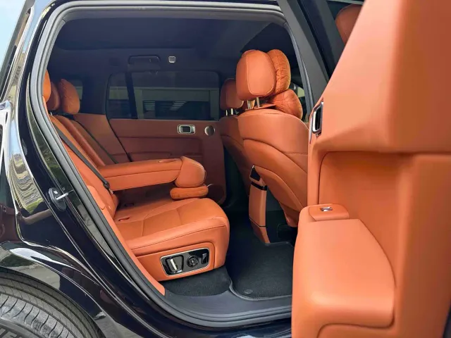 Li Auto L7 — Фото автомобиля 10