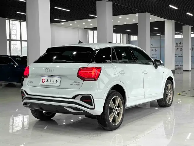 Audi Q2L — Фото автомобиля 6
