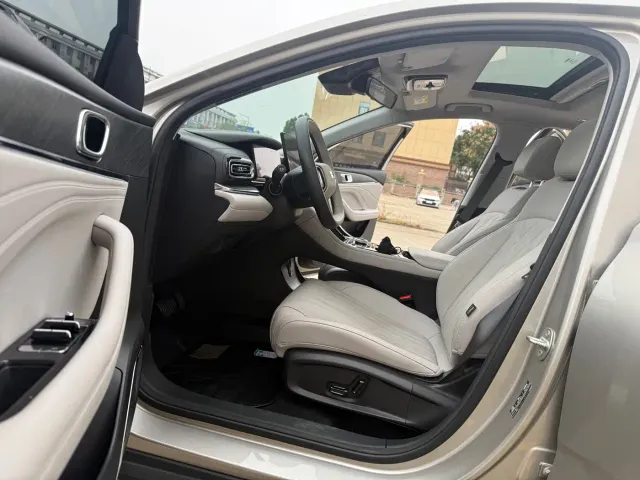 Geely Galaxy Stellar 6 — Фото автомобиля 19