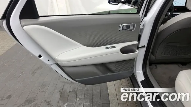 Hyundai Ioniq6 — Фото автомобиля 23
