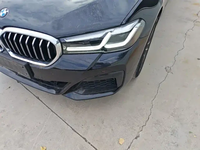 BMW 5 Series — Фото автомобиля 23