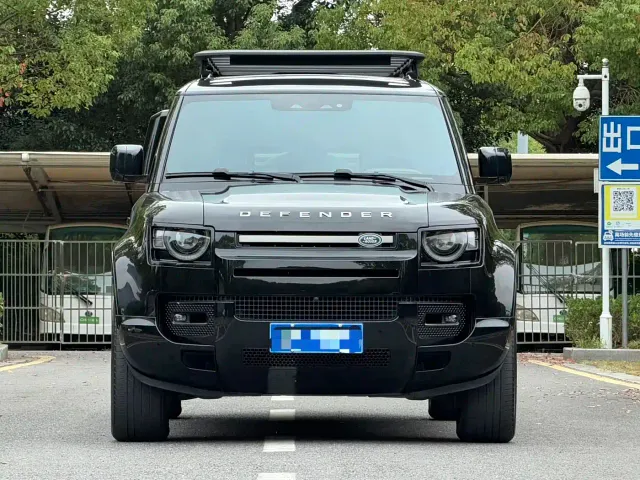 Land Rover Defender — Фото автомобиля 2