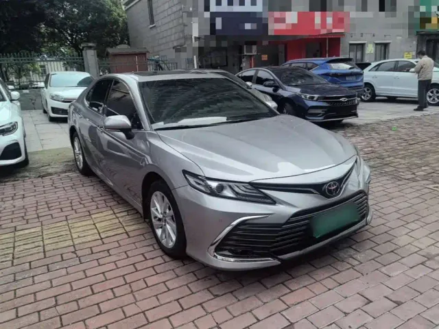 Toyota Camry — Фото автомобиля 3
