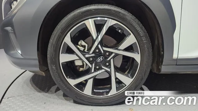 Hyundai Kona Новый Kona Бензин 1.6 турбо 2WD — Фото автомобиля 5
