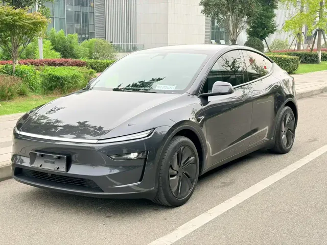 Фотография автомобиля — Tesla Model Y