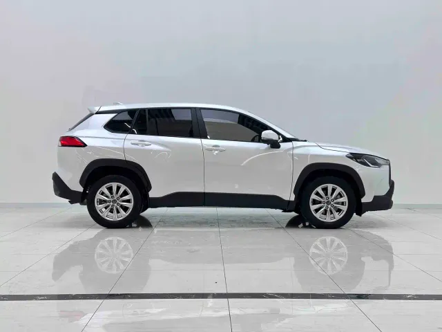 Toyota Corolla Cross — Фото автомобиля 6