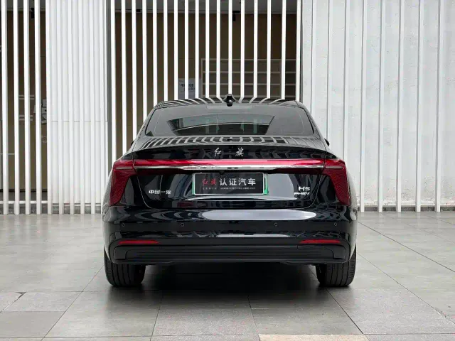 Hongqi H5 PHEV — Фото автомобиля 12
