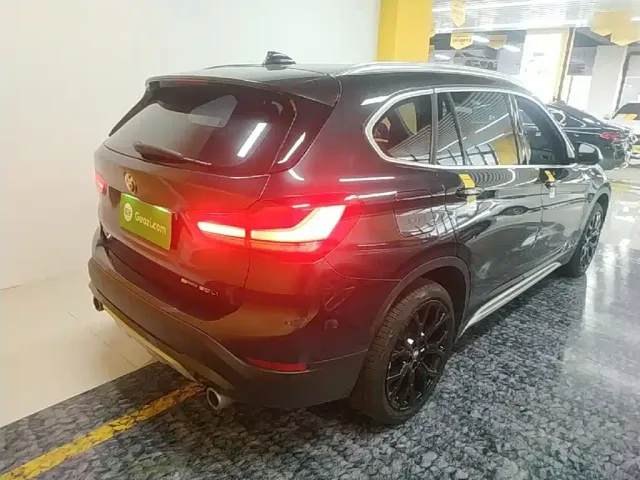 BMW X1 — Фото автомобиля 6