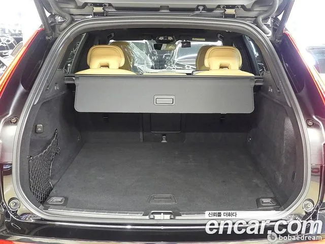 Вольво XC60 — Фото автомобиля 4
