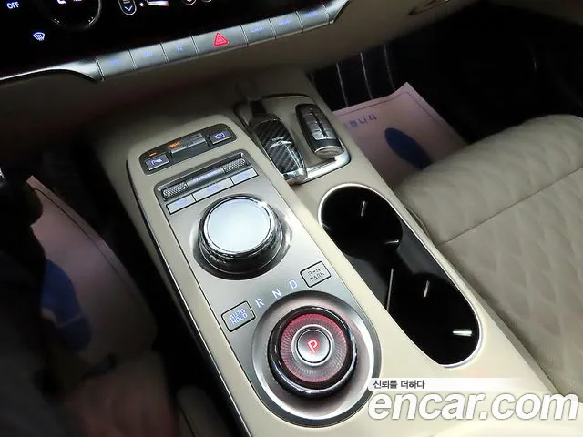Genesis GV70 — Фото автомобиля 14