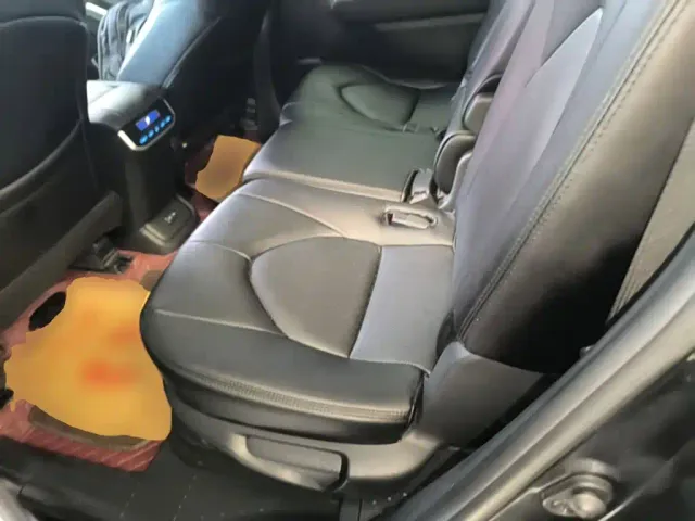 Toyota Highlander — Фото автомобиля 16