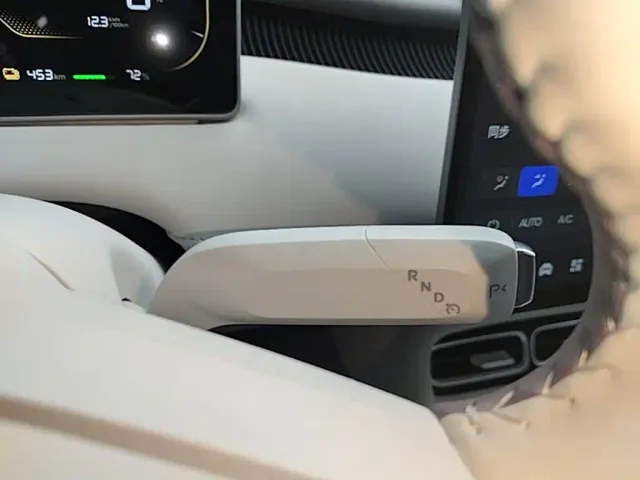 Changan Qiyuan A06 — Фото автомобиля 13