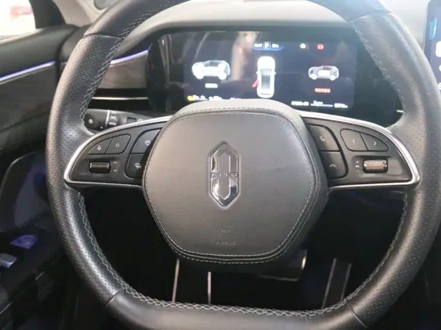 Aito M5 — Фото автомобиля 5