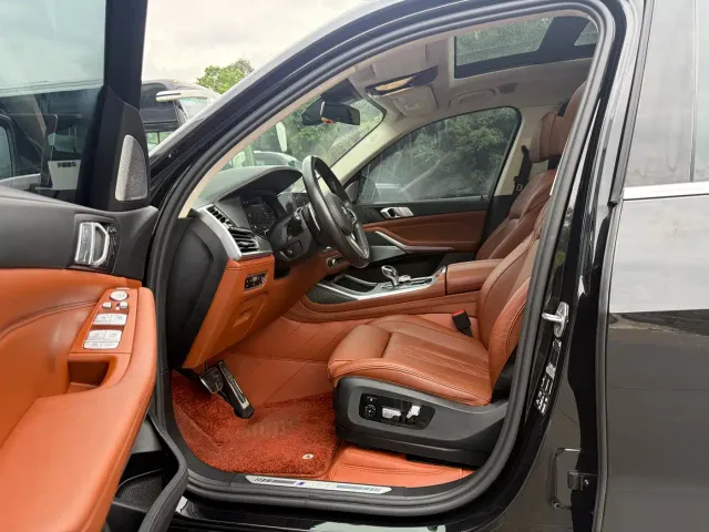 BMW X7 — Фото автомобиля 5
