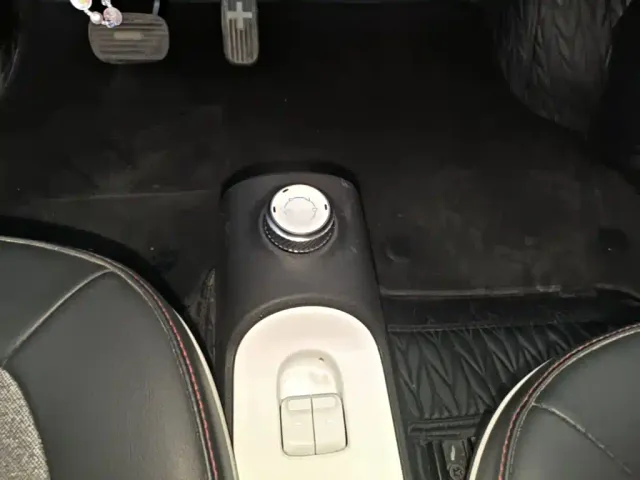 Wuling Hongguang Mini EV — Фото автомобиля 13