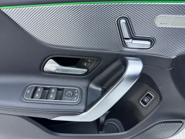 Mercedes-Benz A-Class — Фото автомобиля 8