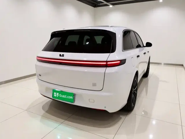 Li Auto L7 — Фото автомобиля 4
