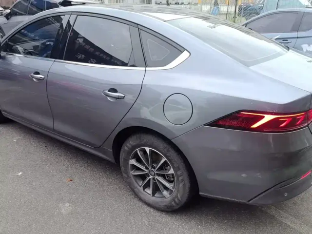 BYD Qin PLUS — Фото автомобиля 4