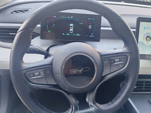 BYD Seal 05 DM-i — Фото автомобиля 15