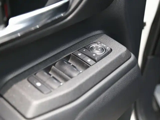 Toyota Prado — Фото автомобиля 11