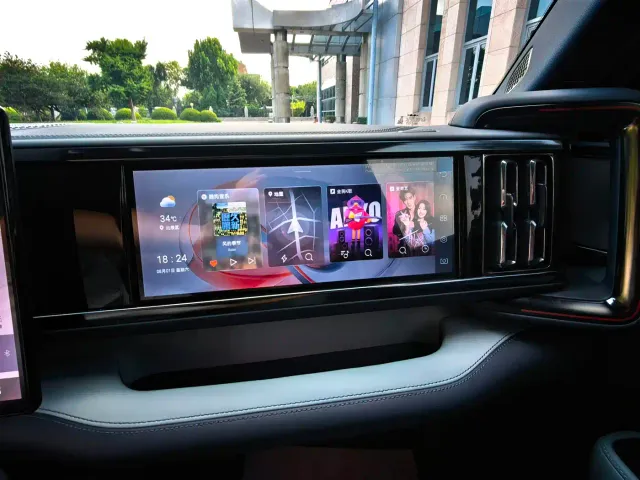 BYD FangChengBao Leopard 5 — Фото автомобиля 15