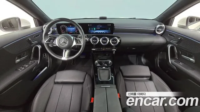 Mercedes-Benz A-Class — Фото автомобиля 7