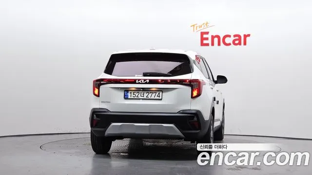 Kia Seltos — Фото автомобиля 4