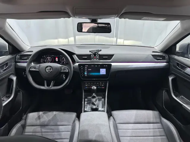 Skoda Superb — Фото автомобиля 13