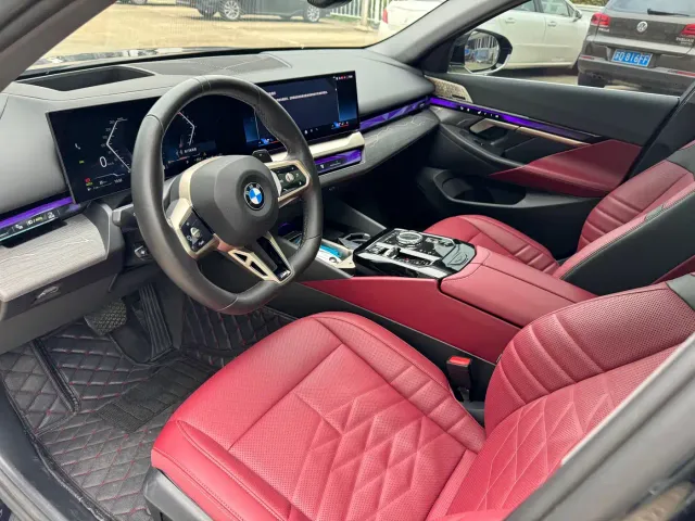 BMW 5 Series — Фото автомобиля 3
