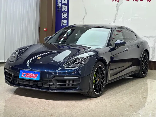 Фотография автомобиля — Porsche Panamera