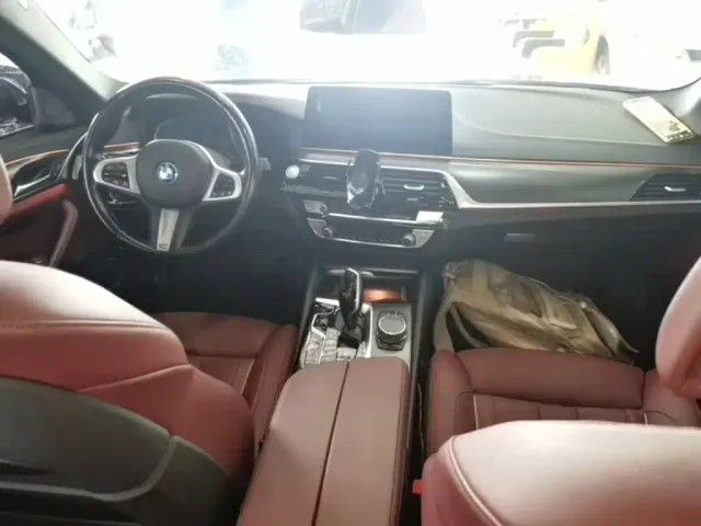 BMW 5 Series — Фото автомобиля 9