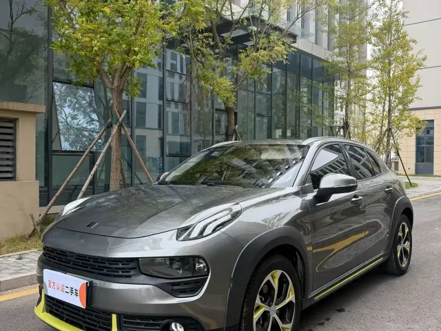 Фотография автомобиля — Lynk & Co 02