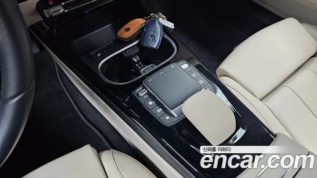 Mercedes-Benz A-Class — Фото автомобиля 9