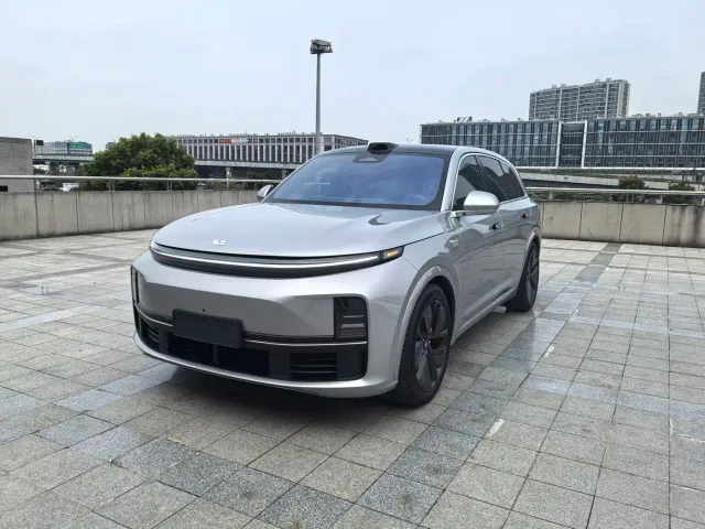 Li Auto L7 — Фото автомобиля 3
