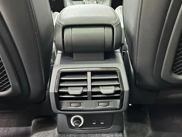 Audi Q3 — Фото автомобиля 9