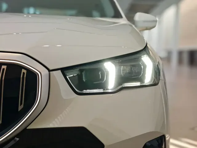 BMW 5 Series — Фото автомобиля 10