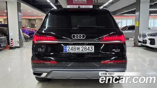 Audi Q7 45 TDI quattro Premium — Фото автомобиля 7