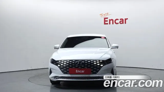 Hyundai Grandeur — Фото автомобиля 3