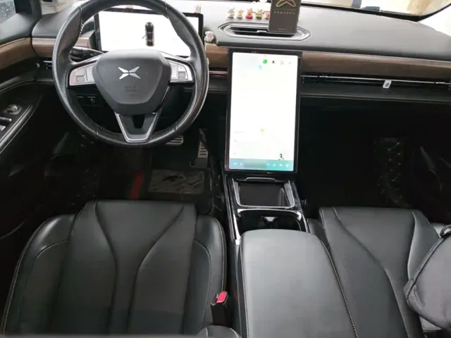 Xpeng P5 — Фото автомобиля 9