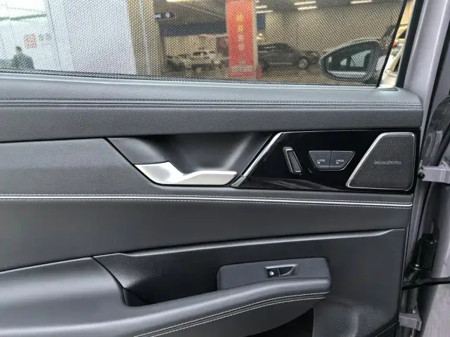 Volkswagen Passat — Фото автомобиля 15